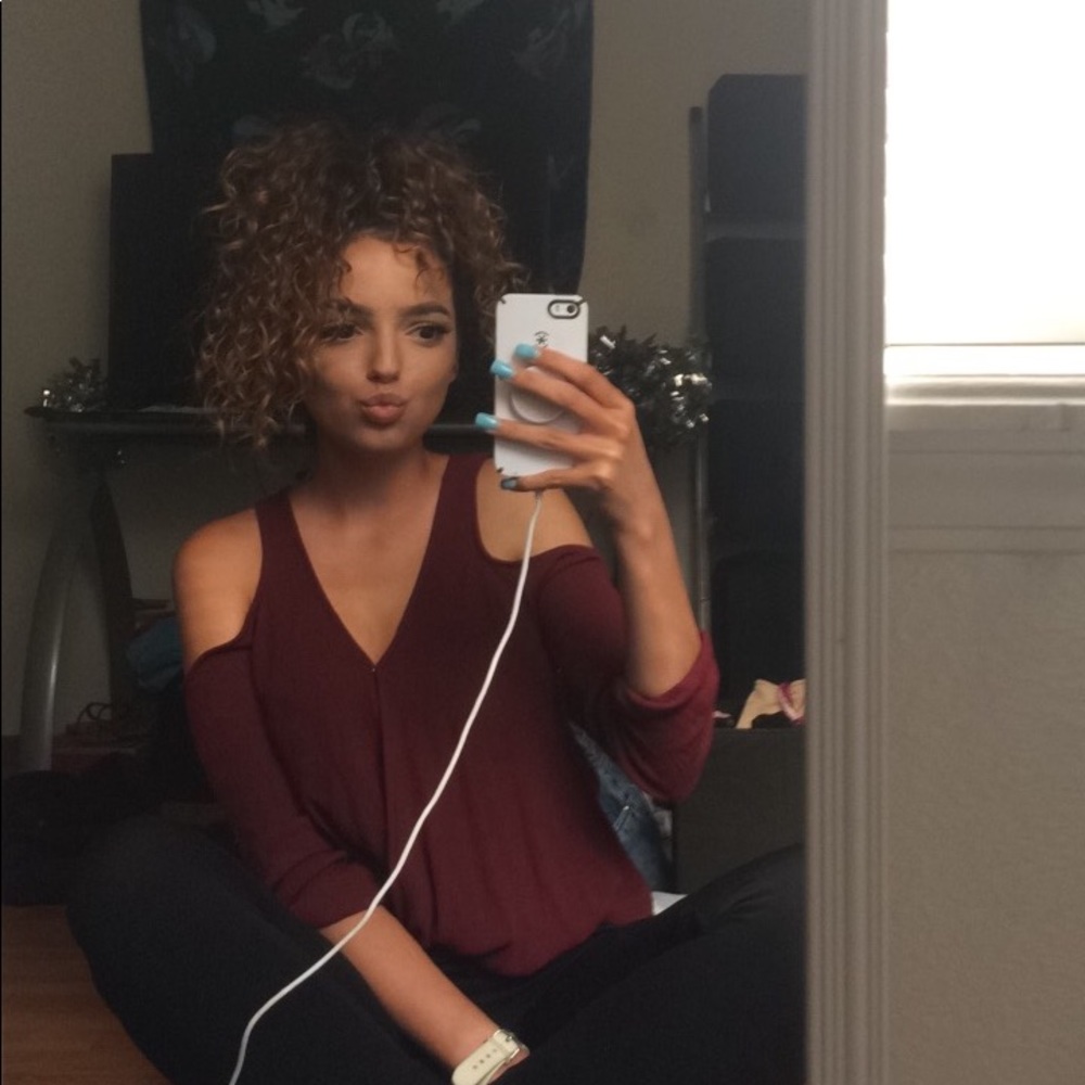 Maroon top with cut out shoulders!
